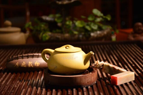 茶香袅袅，烟雨江南一壶茶，暖心又养身