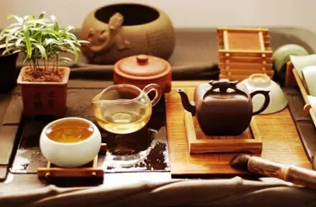 茶香四溢，养生之道：古法茶艺，品味人生